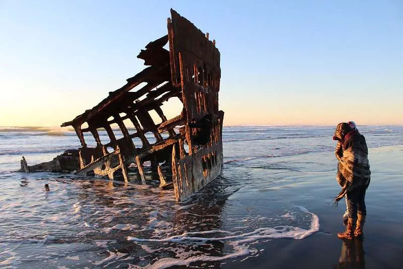 Oregon Coast Camping : 10 Amazing Places To Explore 5 Peter Iredale Shipwreck