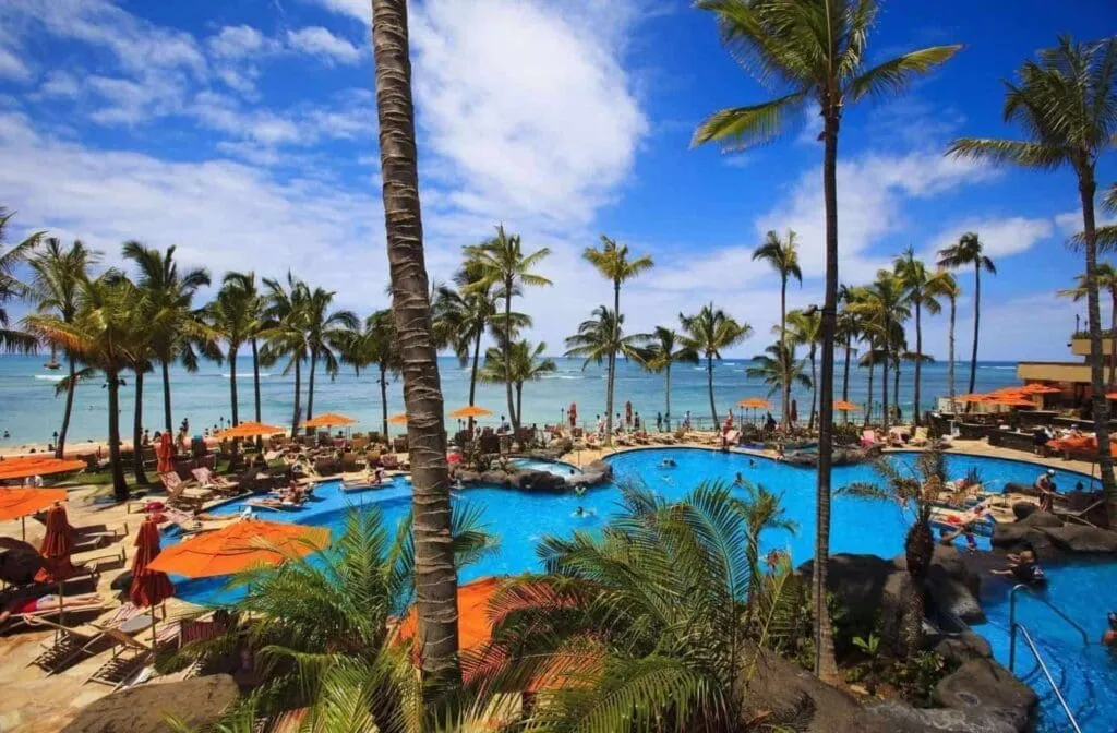 3 Best Things About Hilton Hawaiian Village Waikiki Beach Resort 17 real
