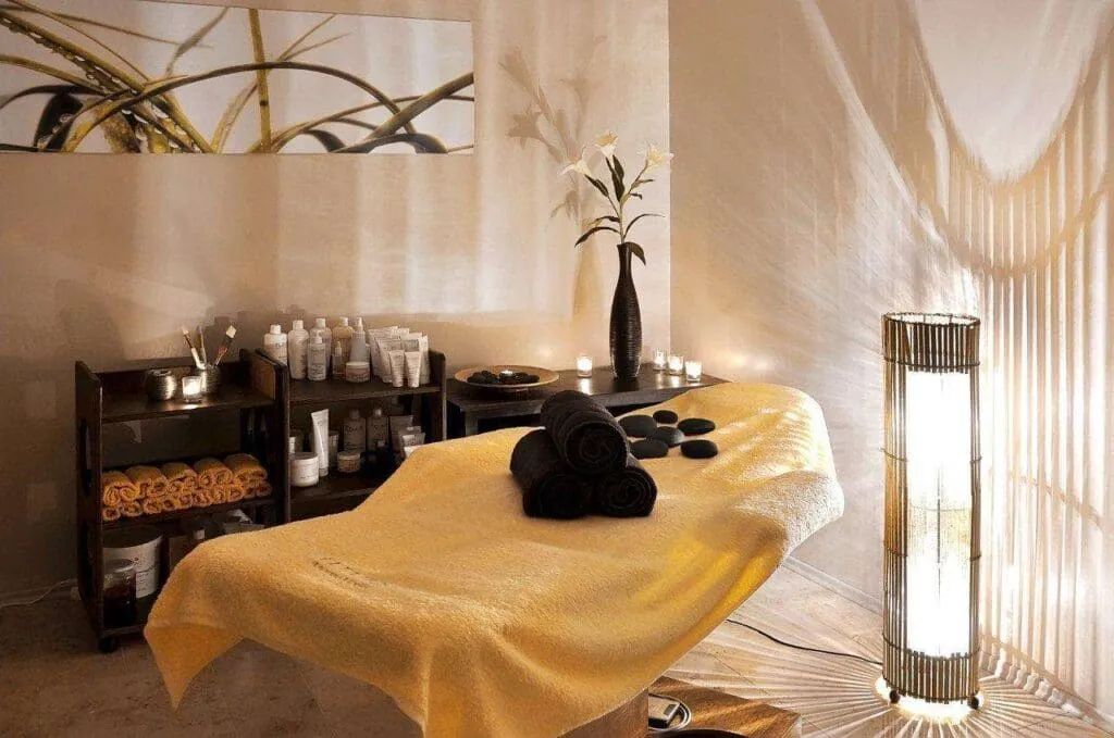 3 Best Things About Hilton Hawaiian Village Waikiki Beach Resort 28 hotel resort location spa