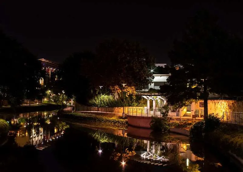 22 Fun Places To Visit In Texas 6 San Antonio River Walk