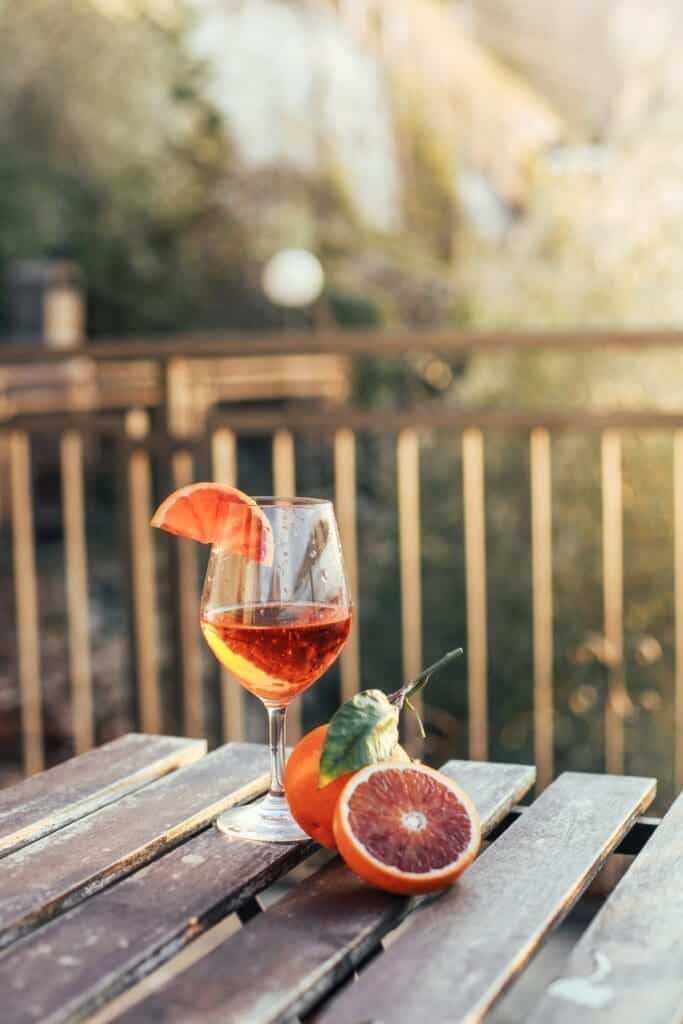 Aperol Spritz : 1 Delightful Recipe and 3 Variations 5 Classic Aperol spritz