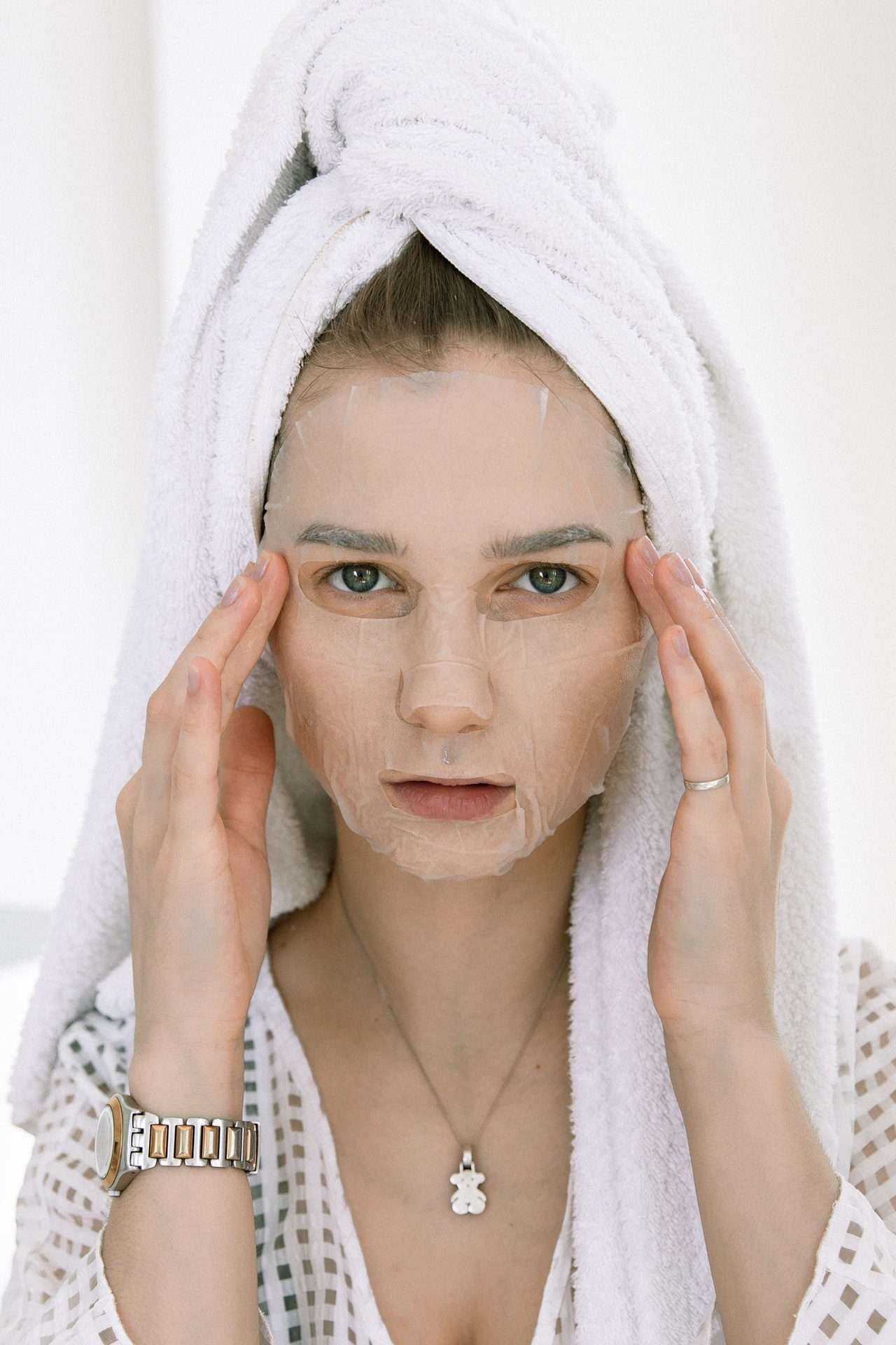 Why Do People Have Wrinkle Under The Eyes? 11 Best Reasons To Explore 8 wrinkles under the eyes