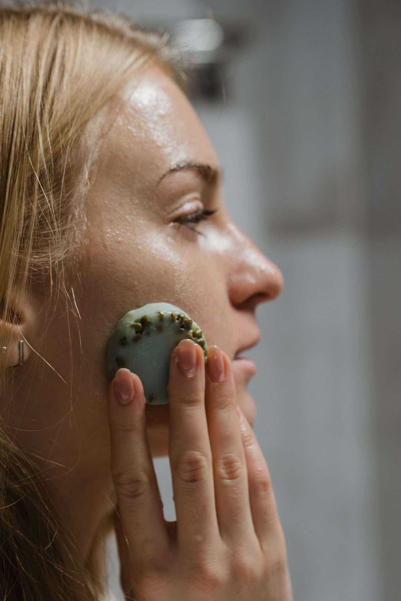 Why Do People Have Wrinkle Under The Eyes? 11 Best Reasons To Explore 7 wrinkle under the eyes