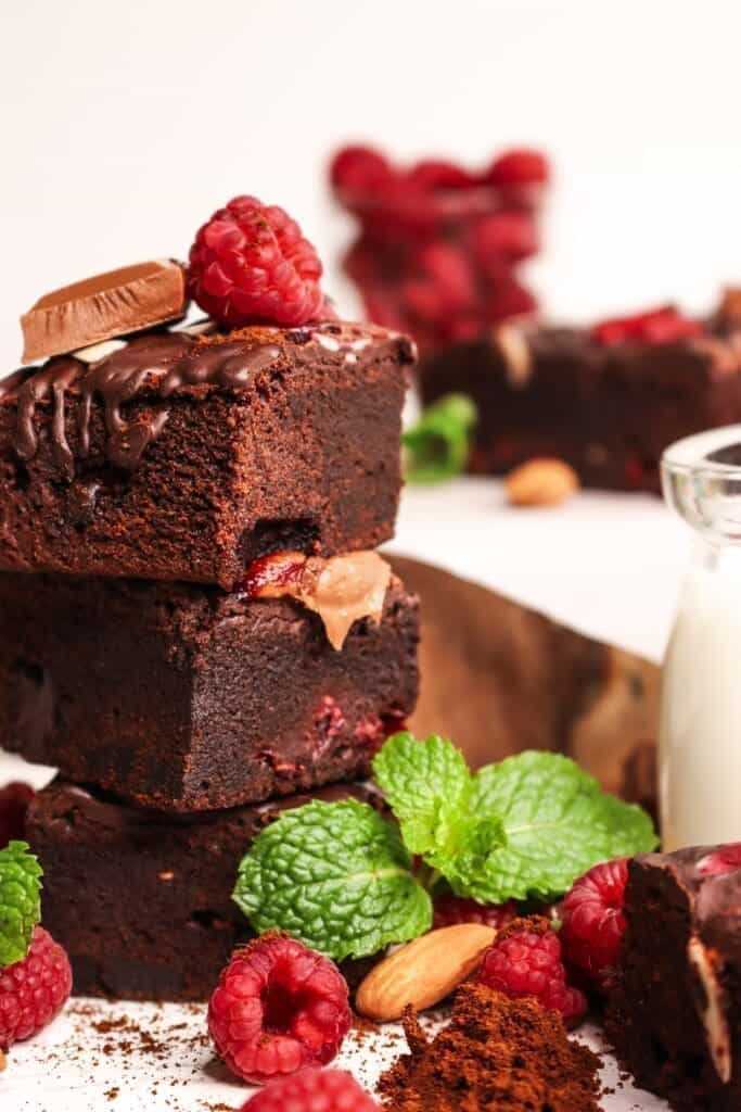 11 Super Fun And Easy Baking Recipes For Beginners. 5 Almond brownies