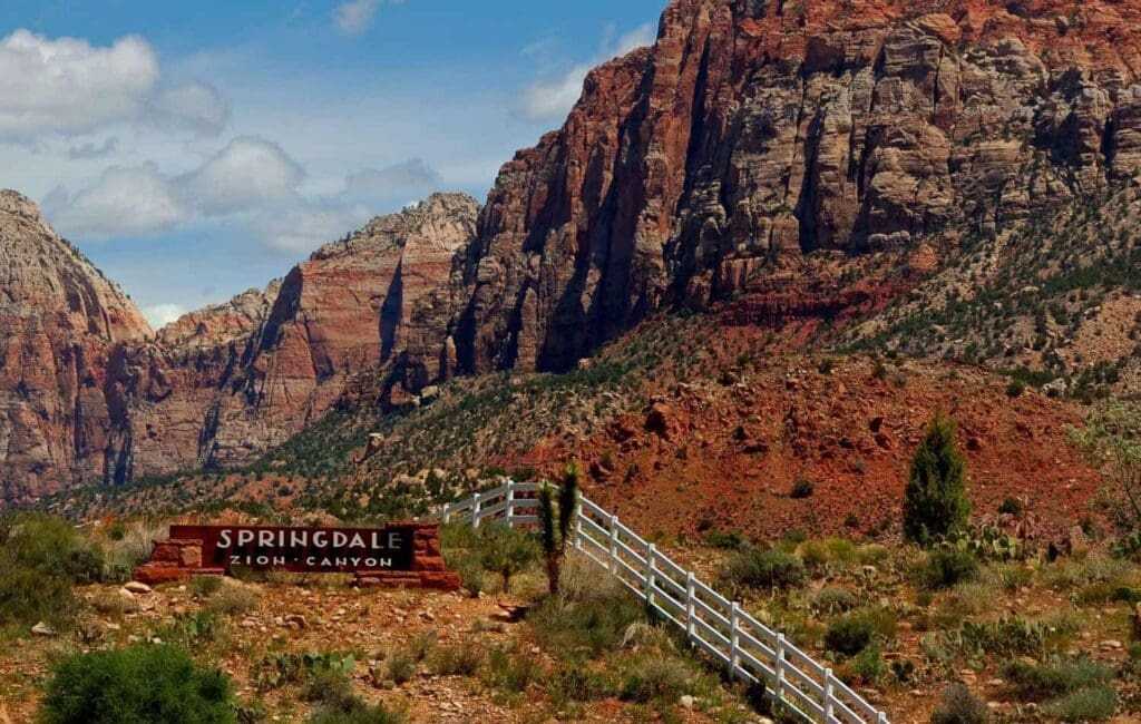 Top 15 Beautiful Small Towns Near Bryce Canyon 6 3526732693 fbf061b98a k