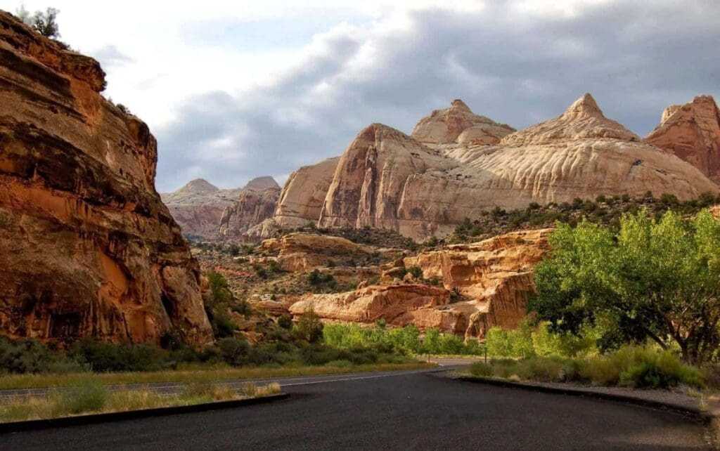 Top 15 Beautiful Small Towns Near Bryce Canyon 11 49460336381 e6968aa99b k