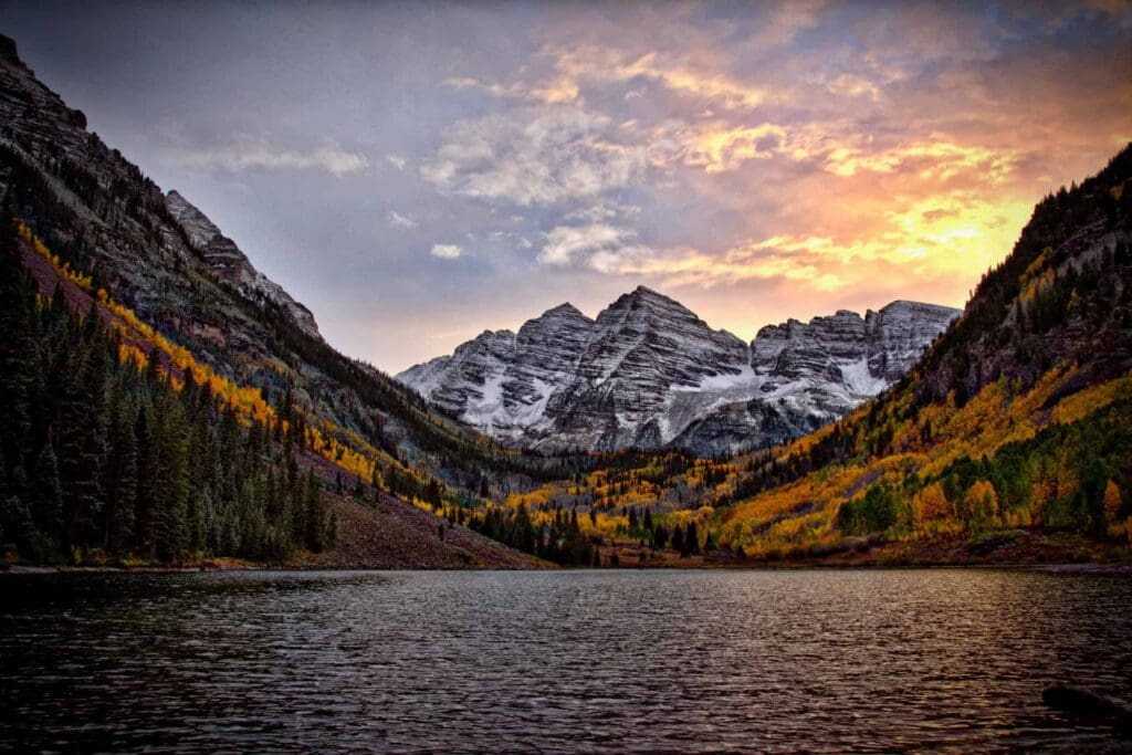 9 Best Ways To Road Trip USA: The Great American Road Trip 16 Maroon bells, Colorado