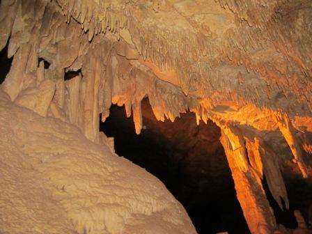 Top 12 Caves In Tennessee For You To Visit 1 Cumberland Caverns