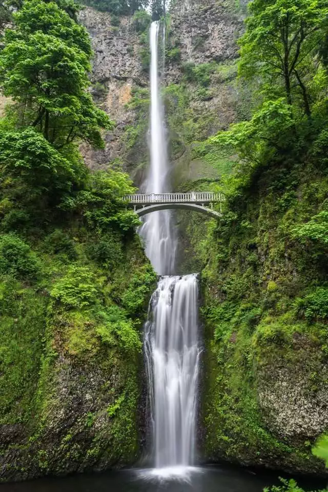Multnomah falls Oregon