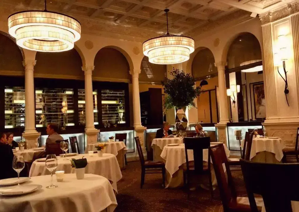 10 Best Upper East Side Restaurants You Must Try 12 Upper East Side Restaurent