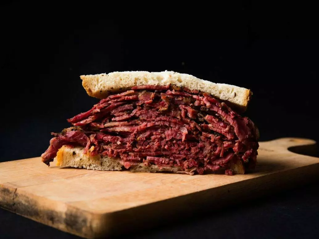 opt aboutcom coeus resources content migration serious eats seriouseats.com images 2016 10 20161004 carnegie deli pastrami vicky wasik 1 94bb7451494c4aa8ac0c74394ac5bdef